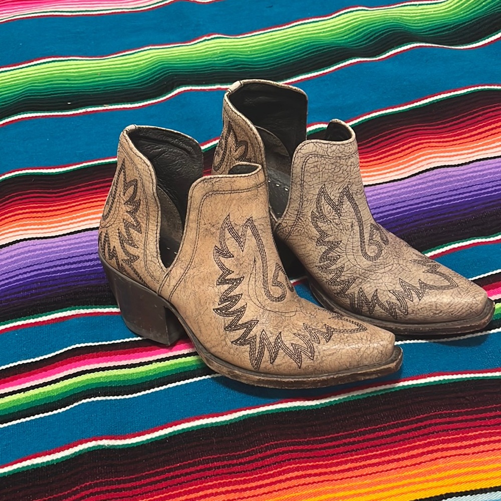 Ariat Dixon Booties